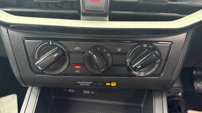 SEAT Arona 1.0 TSI SE 5dr Petrol Hatchback - Image 13